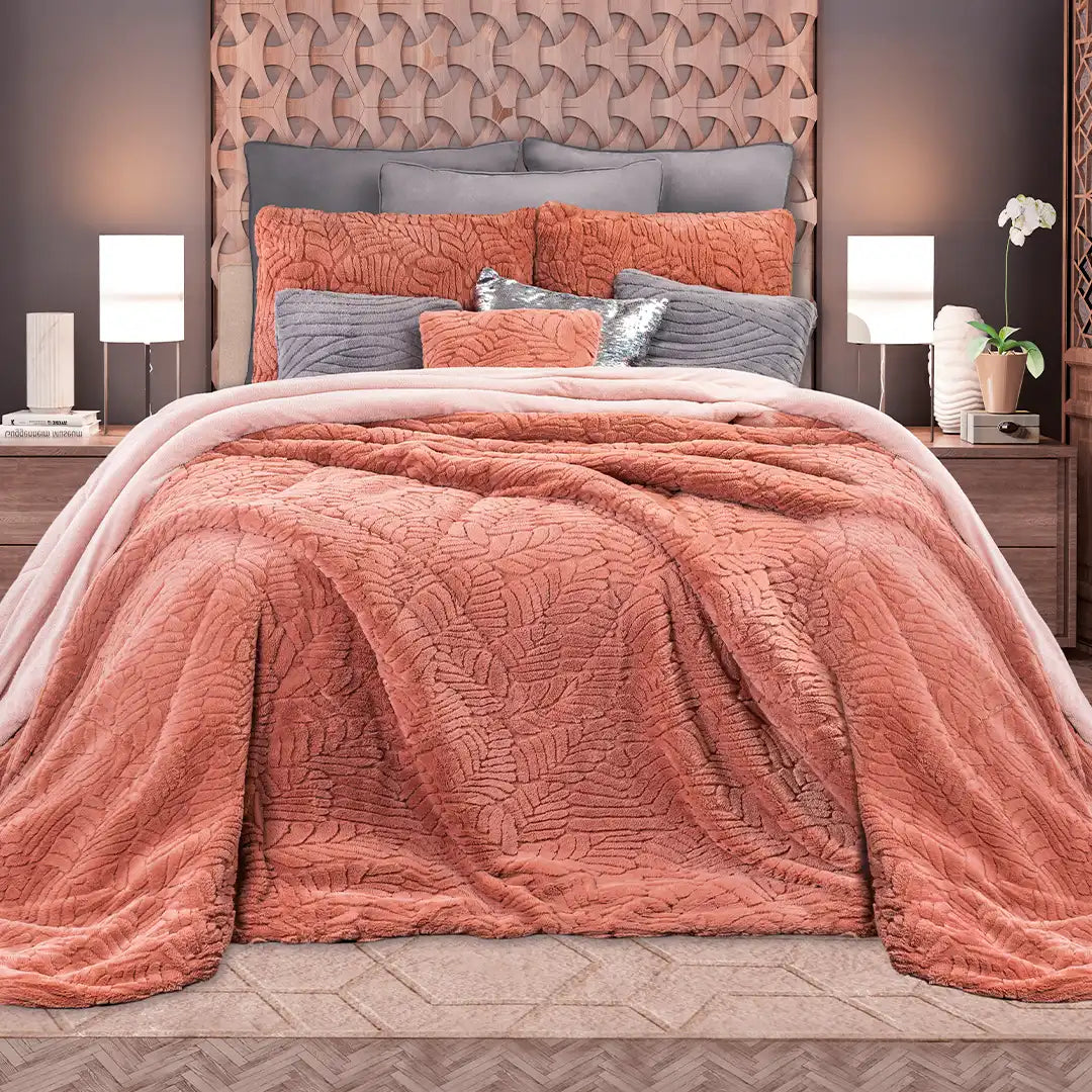 Imagen del producto Edre-Cobertor Boutique Pacific de Regina, con diseño premium y detalles descriptivos