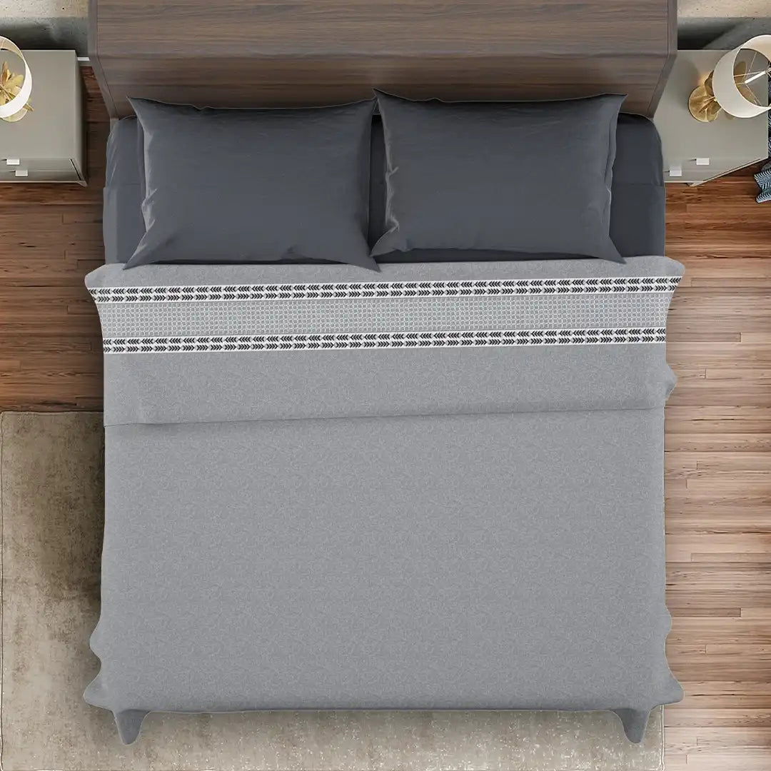 Imagen del producto Juego de Sabanas Polaris Ferrata de Regina, con diseño premium y detalles descriptivos