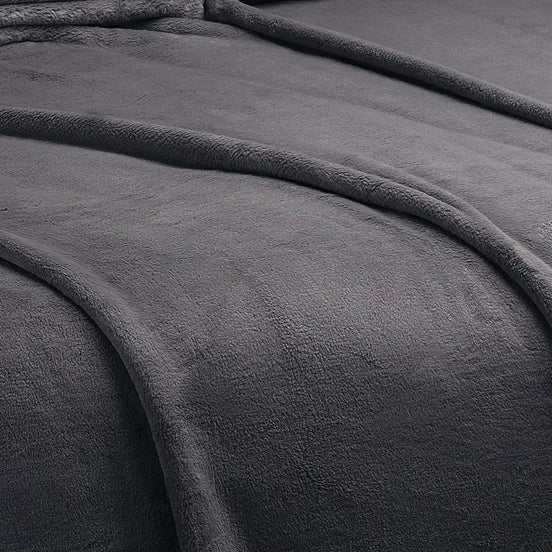 Imagen del producto Cobertor Milky Nocturno de Regina, con diseño premium y detalles descriptivos