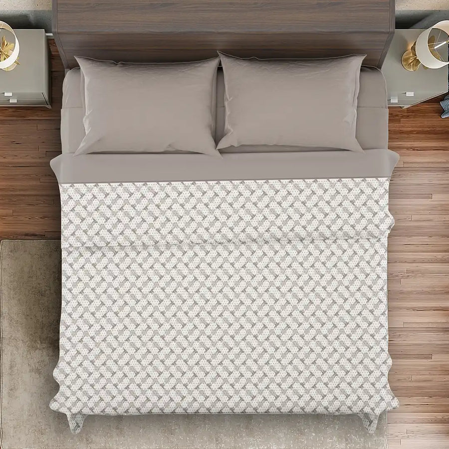 Imagen del producto Juego de Sabanas Polaris Corinto Khaki de Regina, con diseño premium y detalles descriptivos